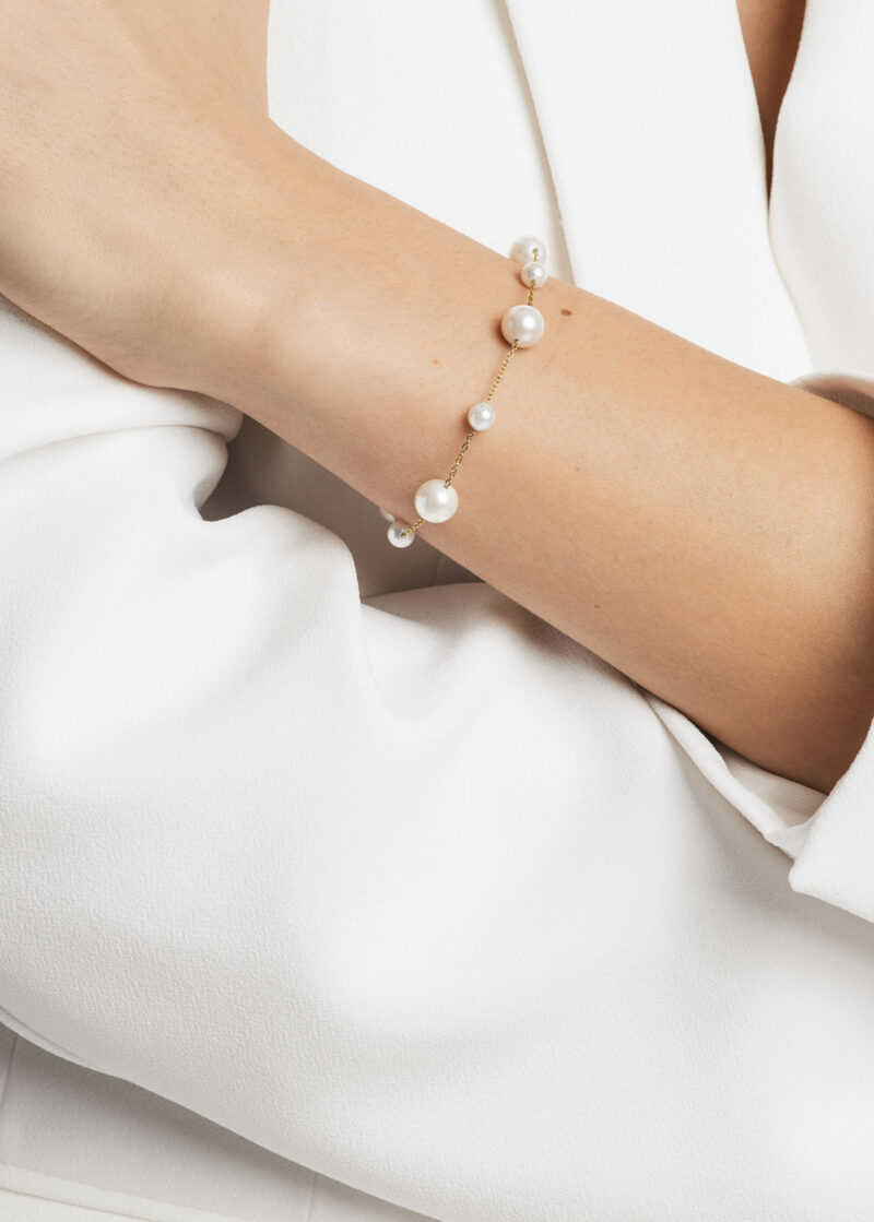 Noelle Pearl Gold Bracelet - Image 8