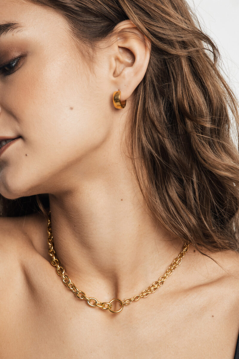 Lize Gold Hoop Earrings - Image 8