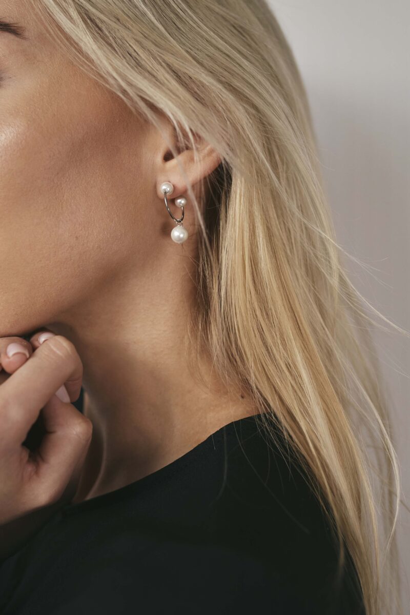 Klara Silver Stud Earrings - Image 7