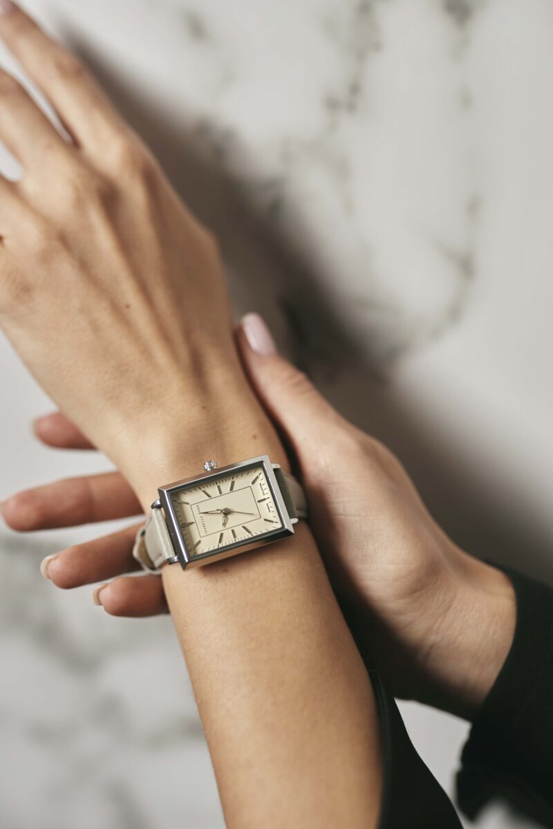 Fleur Silver Leather - Image 5
