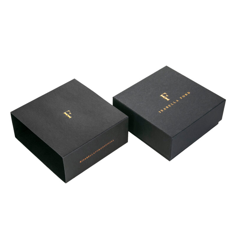 Arielle Trinity Gold Necklace - Image 8