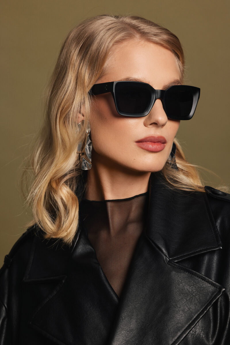 Clare Black - Image 6