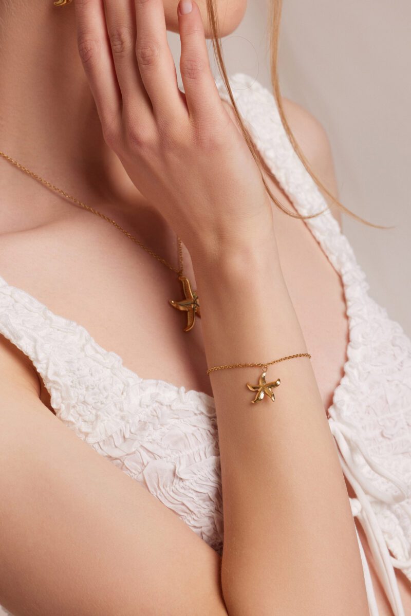 Aqora in Gold - Image 4