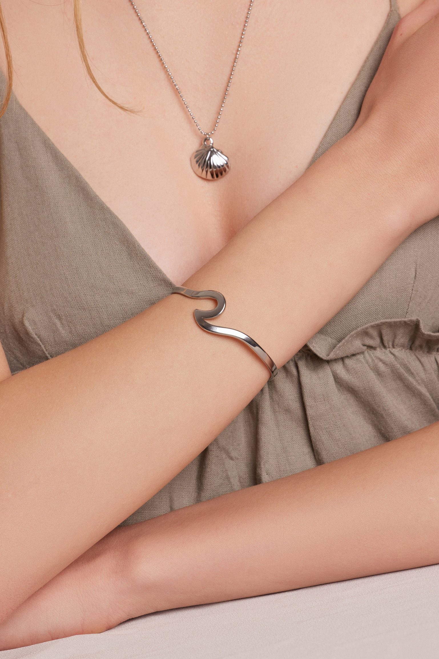 Wavelle in Silver