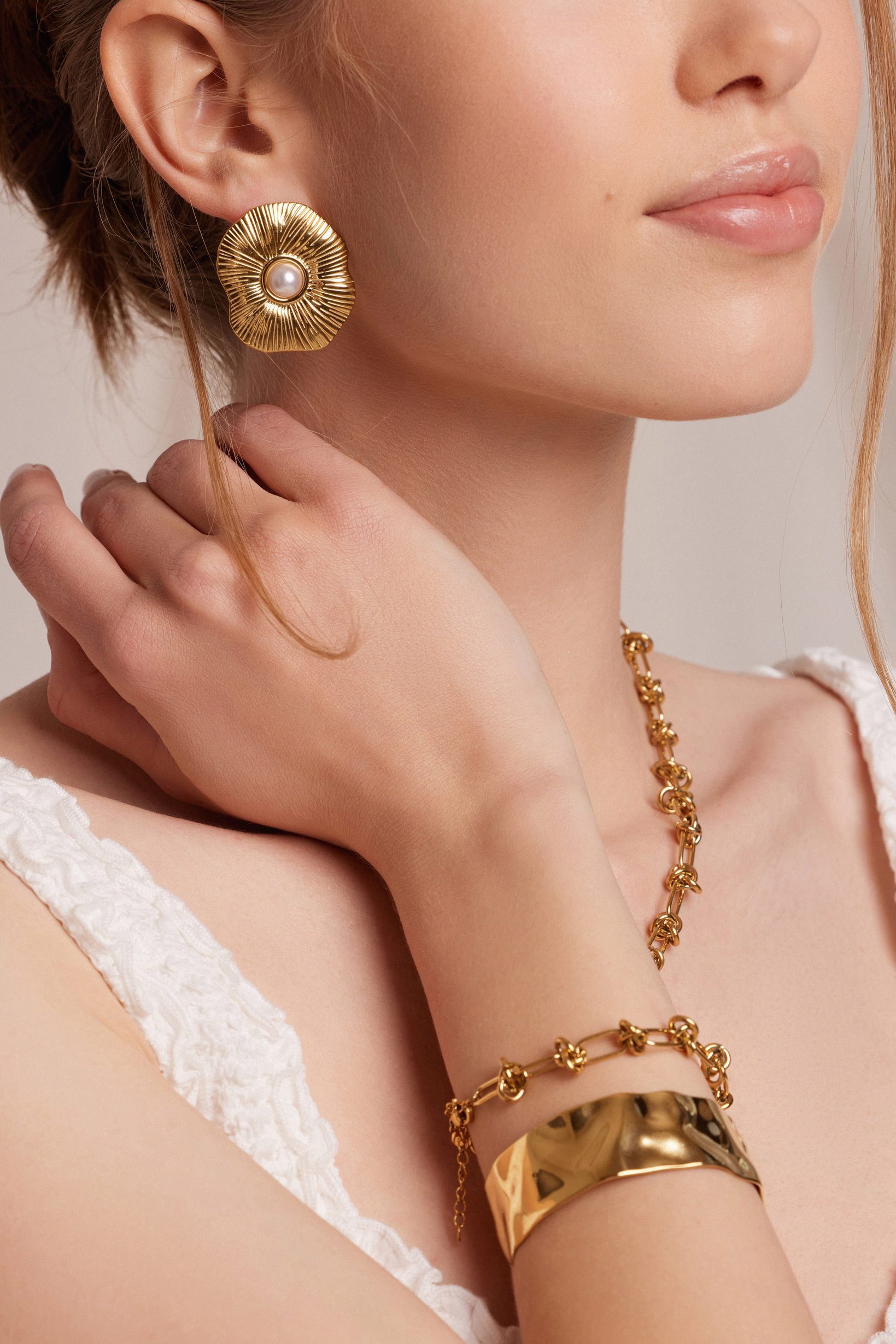 Zephyra in Gold - Image 2