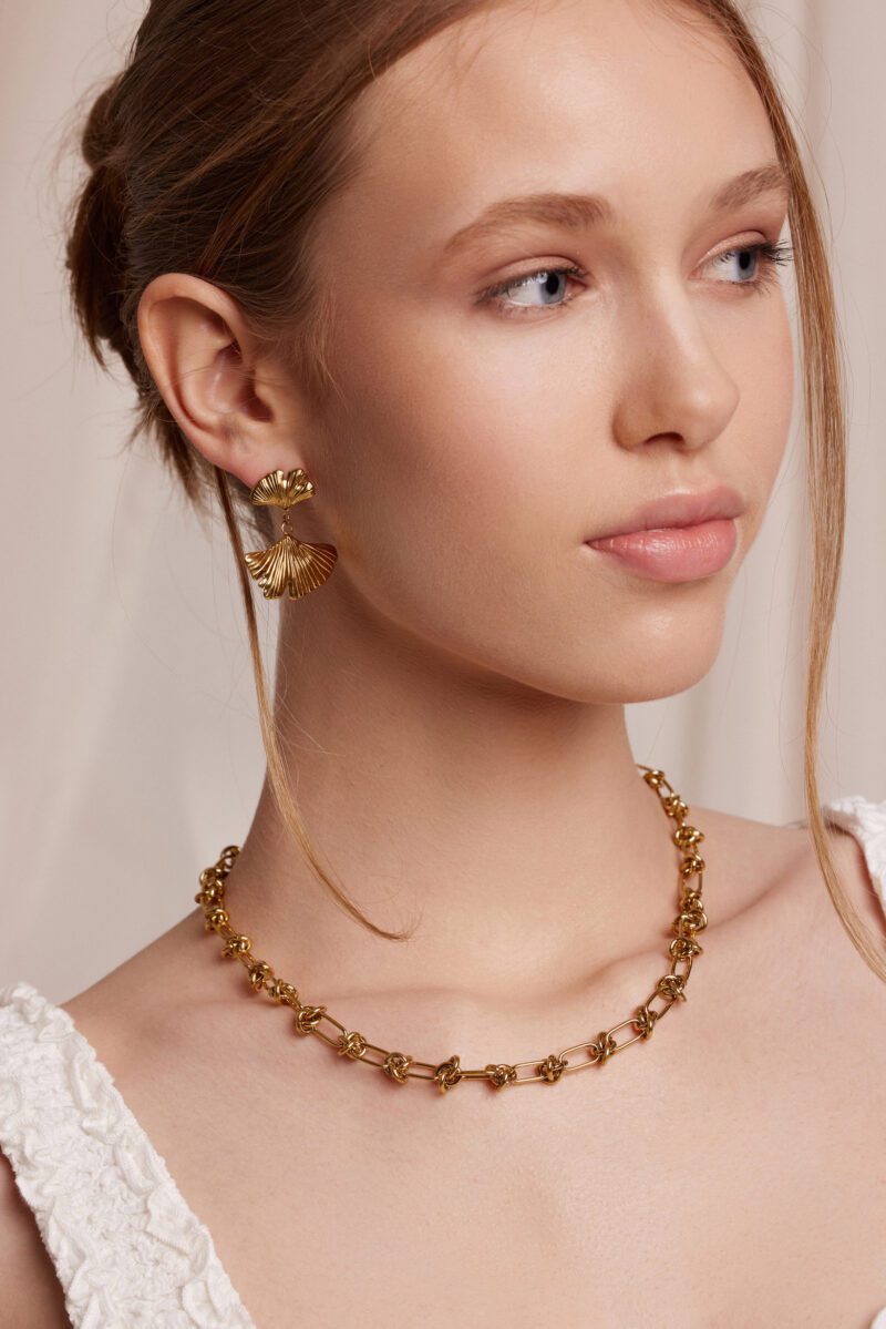 Mareva in Gold - Image 3