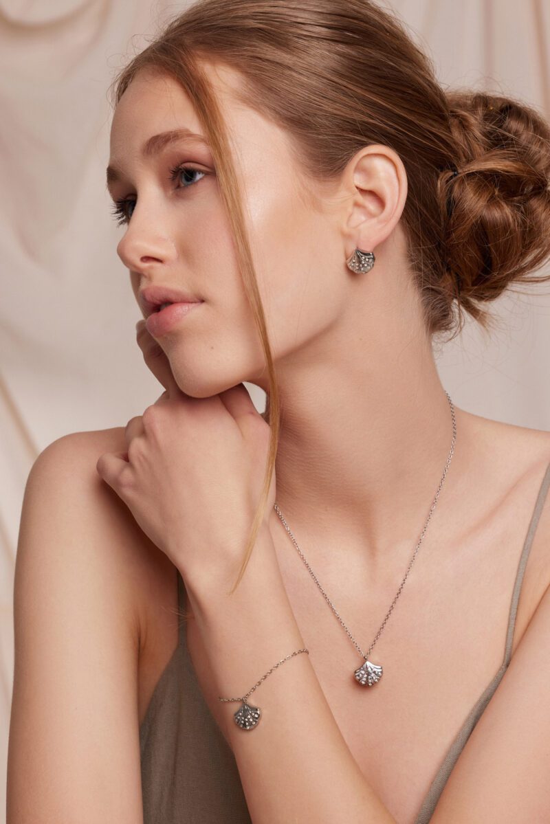 Thalina  Set in Silver - Image 3
