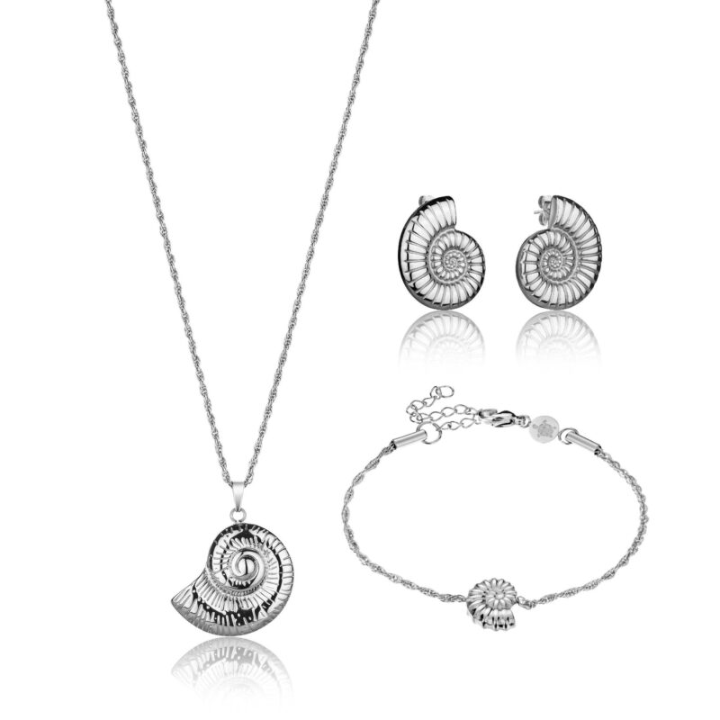 Cael  Set in Silver