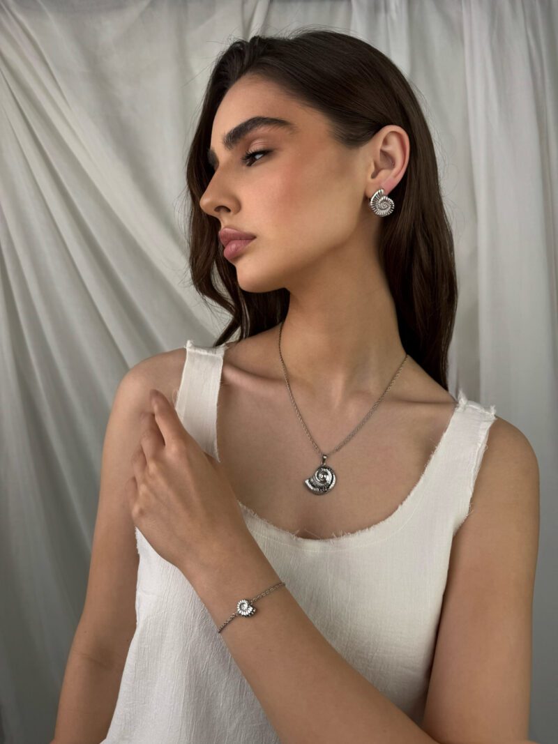 Cael  Set in Silver - Image 2